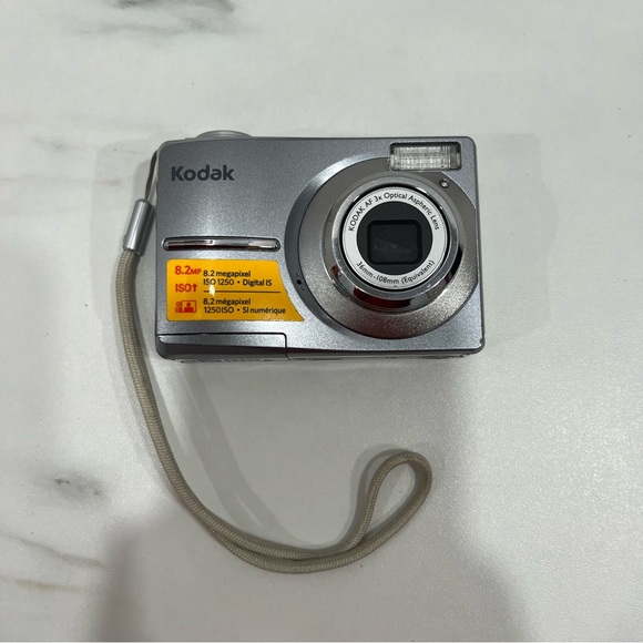 Kodak Metallic Gray Digital Camera - Picture 1 of 4